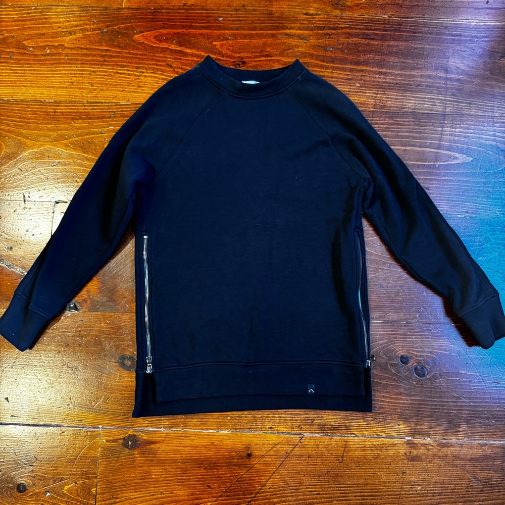 Varley REVIVE- Women’s Black Side Zip Sweatshirt. Size Small‎